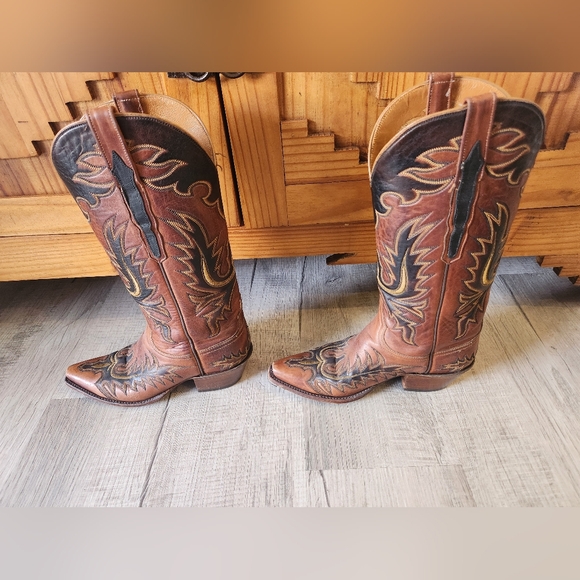 Intricate Brown and Black Cowboy Western Boots - Picture 5 of 13